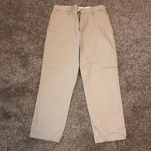 Men’s D3 Classic Dockers khakis